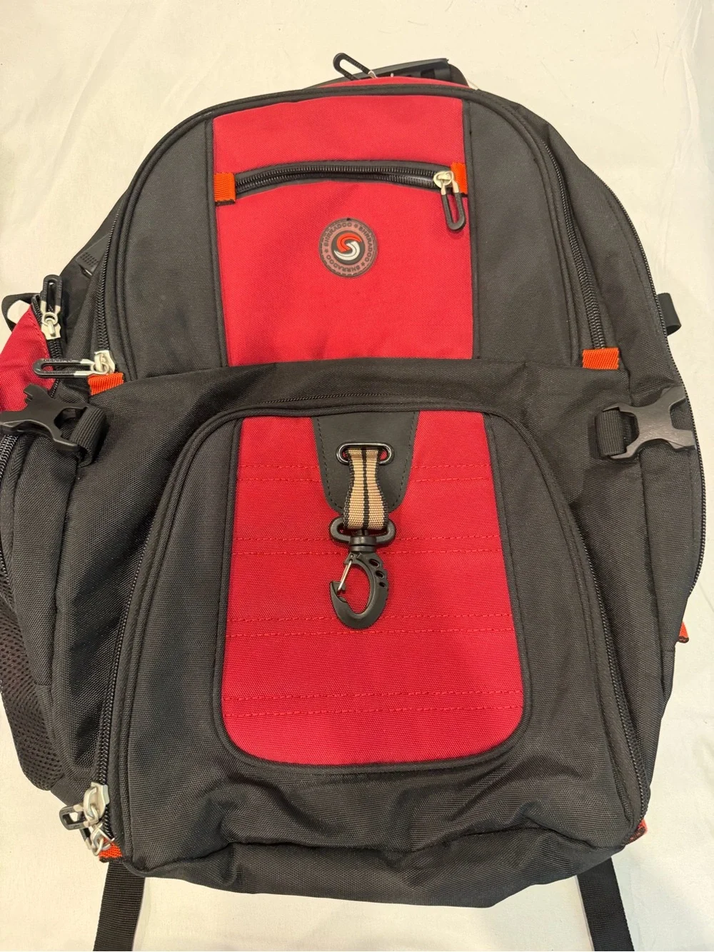 SHRRADOO 50L Travel Laptop Backpack 17” USB Charging Anti Theft Lock Red Black
